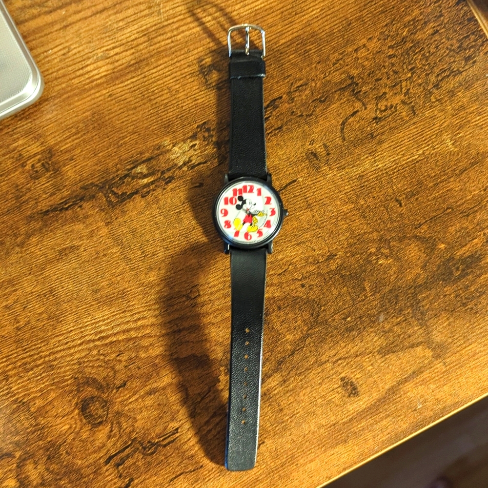 🐁 MICKEY MOUSE watch